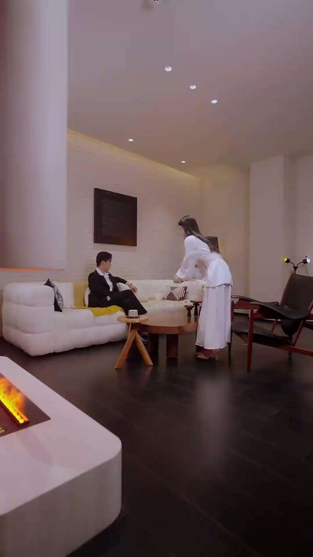 (Dublajlı) Çatlak Aynadan Paris Manzarası