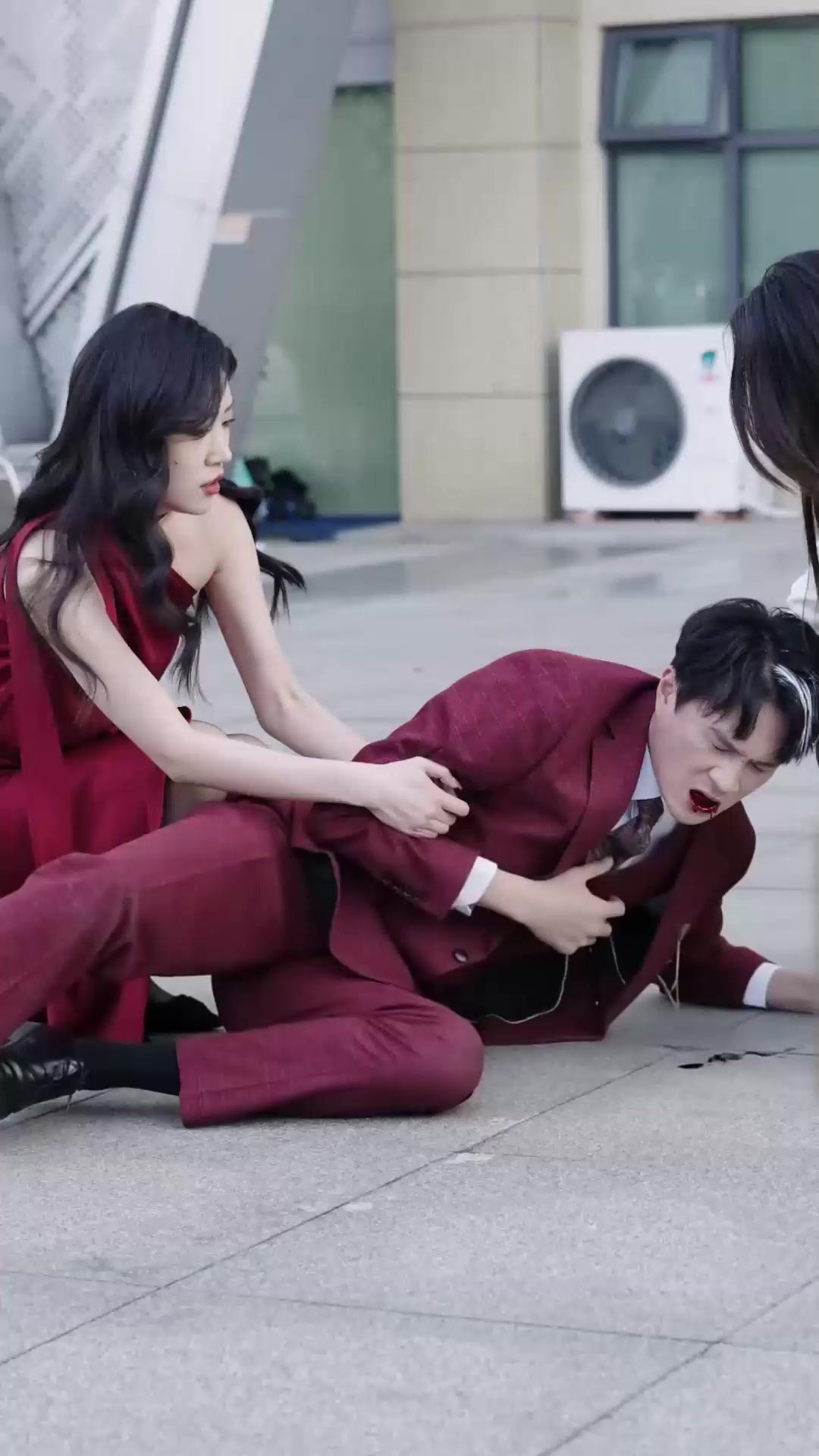 MOI, JE SUIS UN IMMORTEL ?