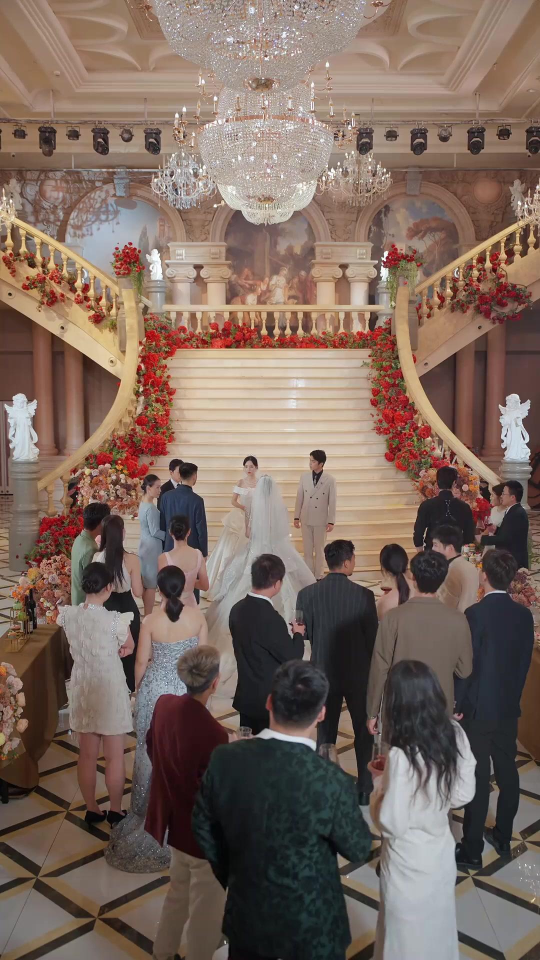 Mio Marito, la Guardia!