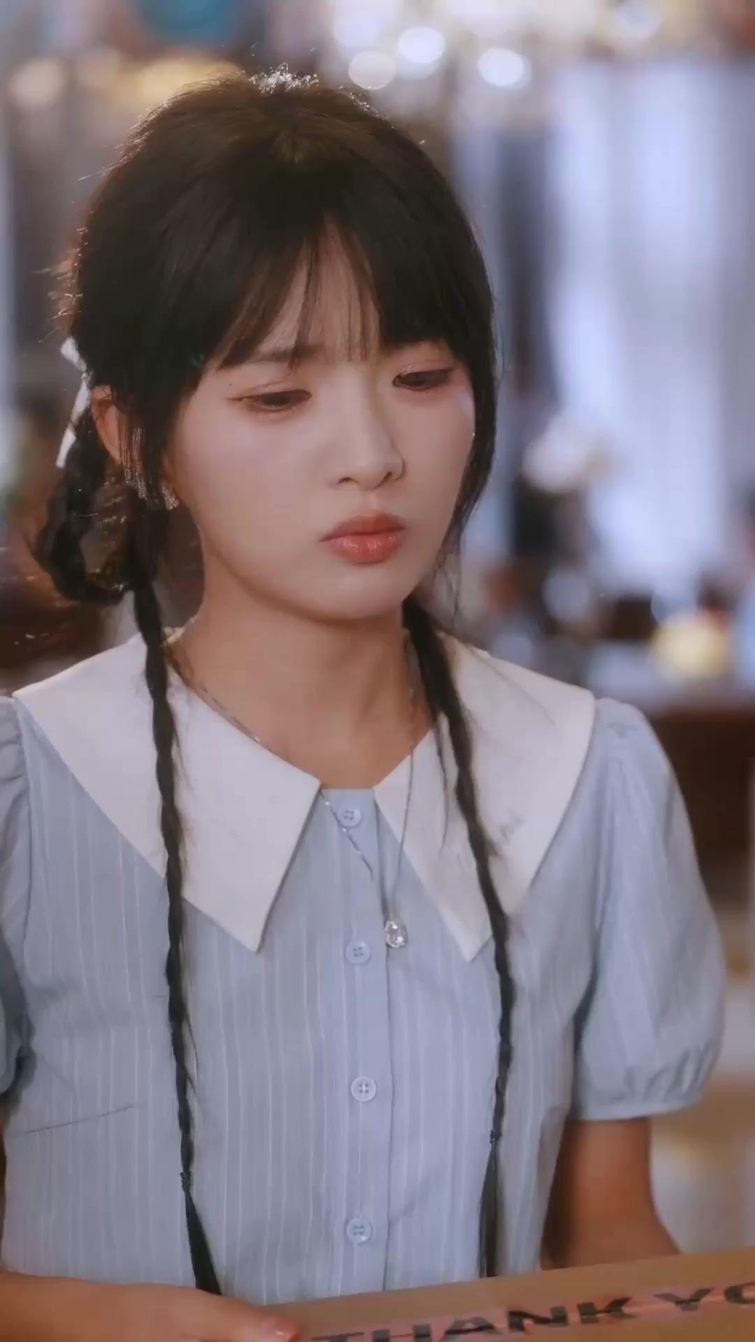 TRAQUÉES PAR L'AMOUR