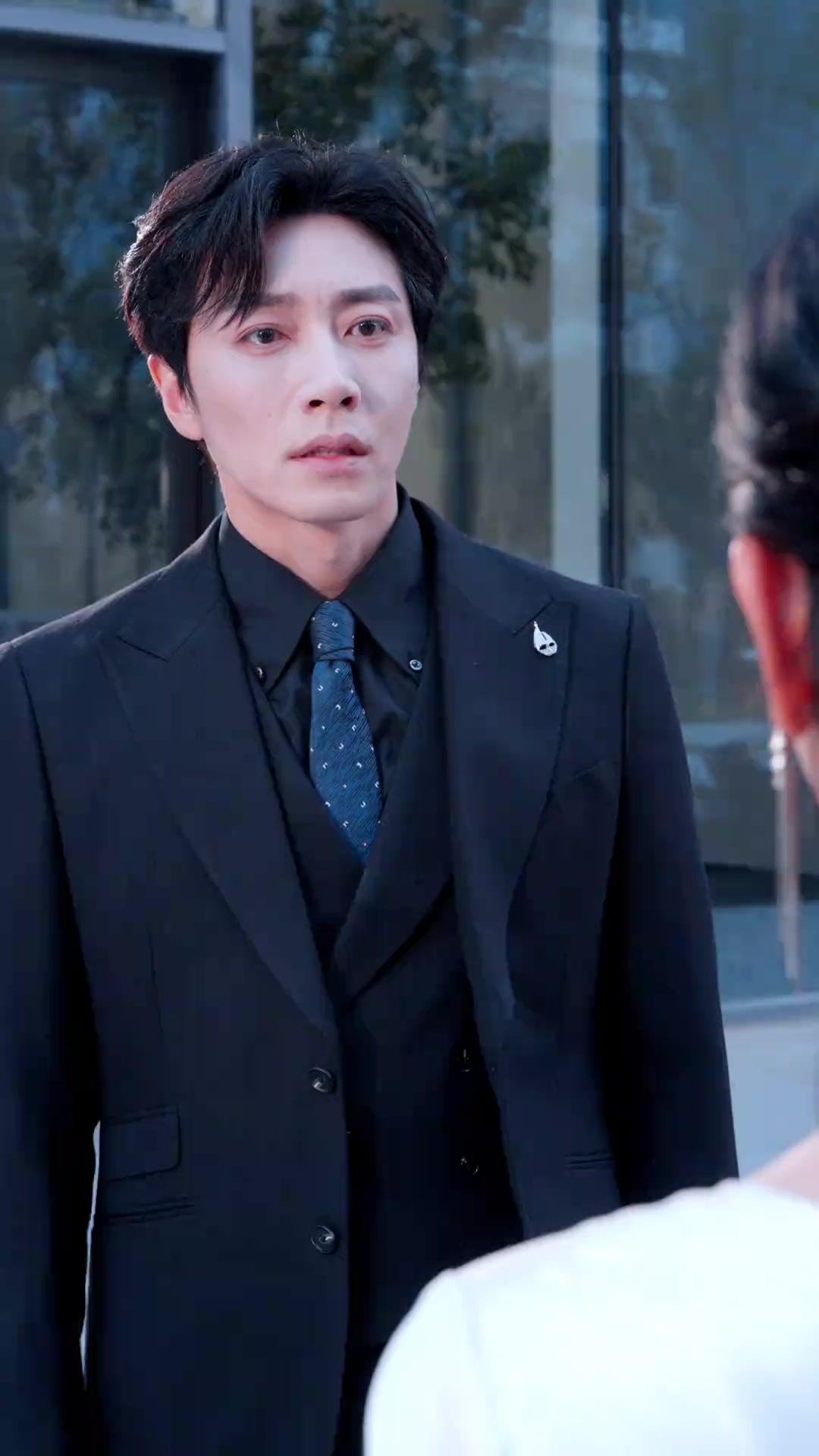 (Doblado)El amor se fue al dar la espalda