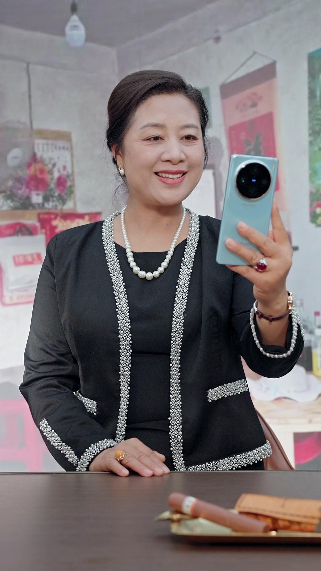 Bosku Jadi Kekasih Sementara Saya