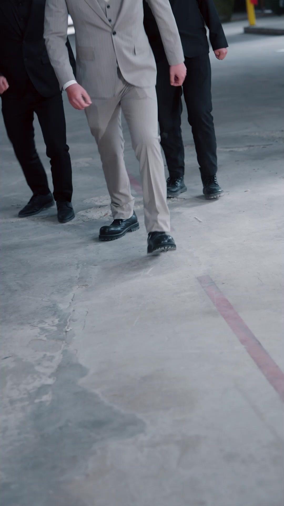 低調回歸？掀翻你家！