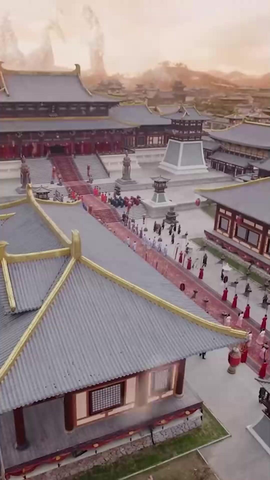 Yüce Altın Ejder'in Doğumu ve İntikam Ateşi