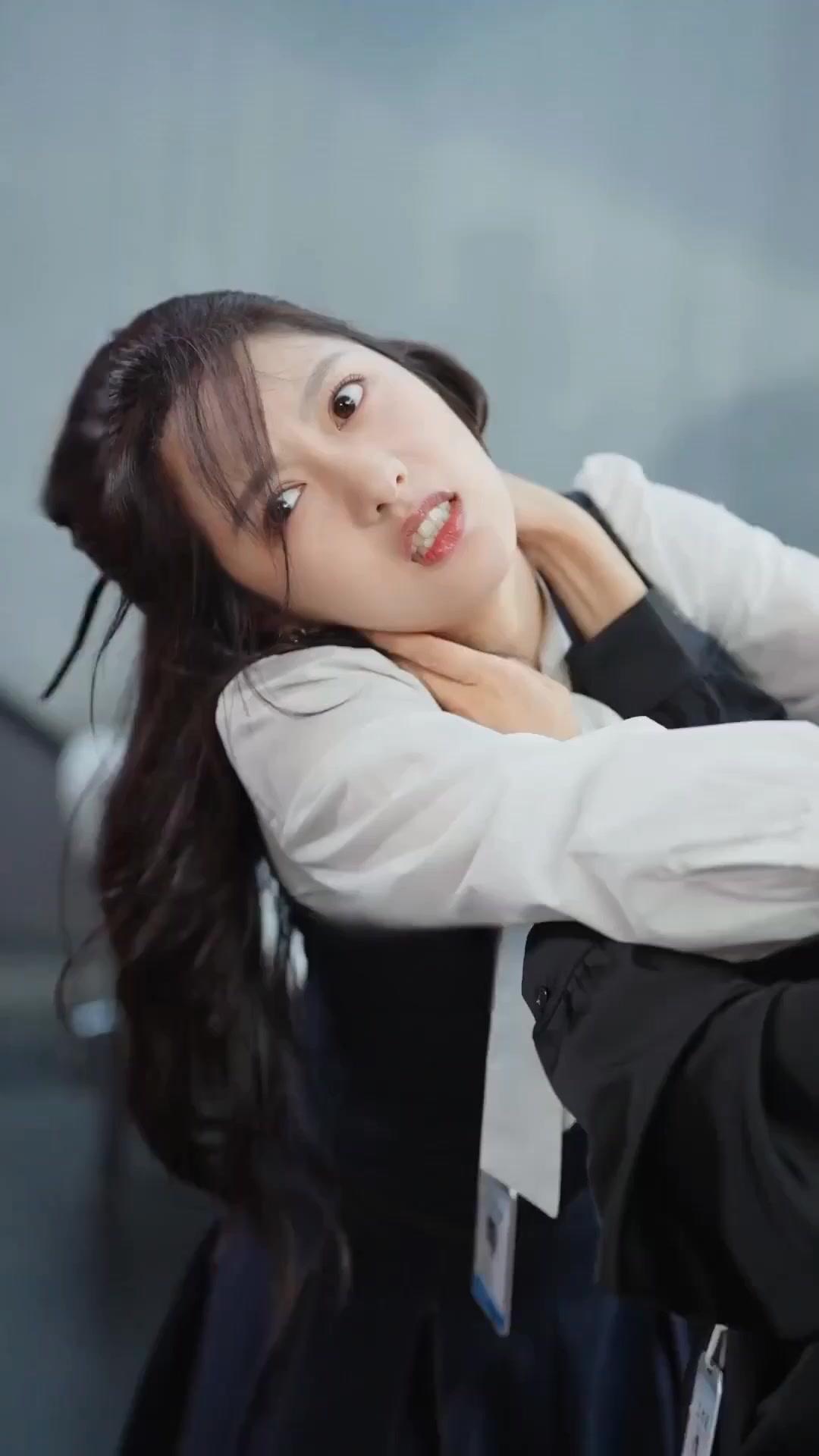 老闆逼我先婚後愛