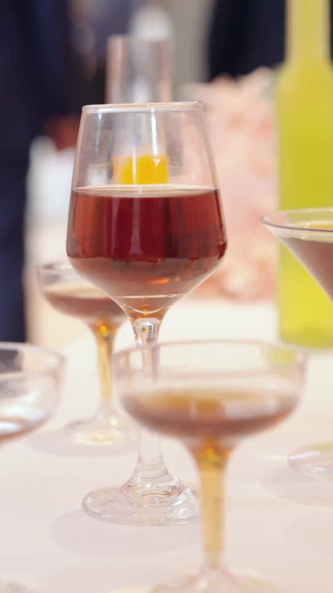 LA ROSE EMPOISONNÉE