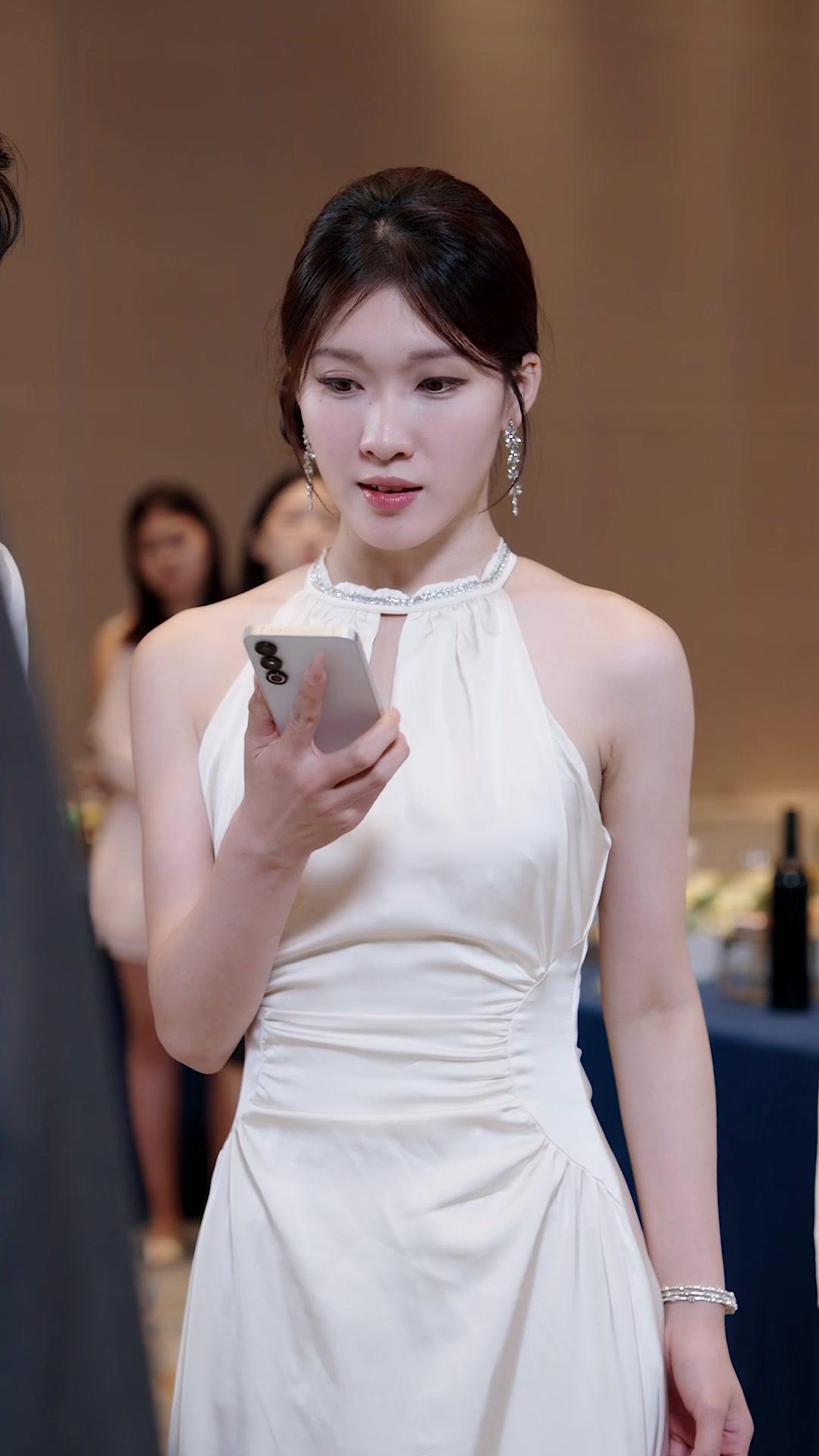 What? My "Poor" Ex is a Tycoon?