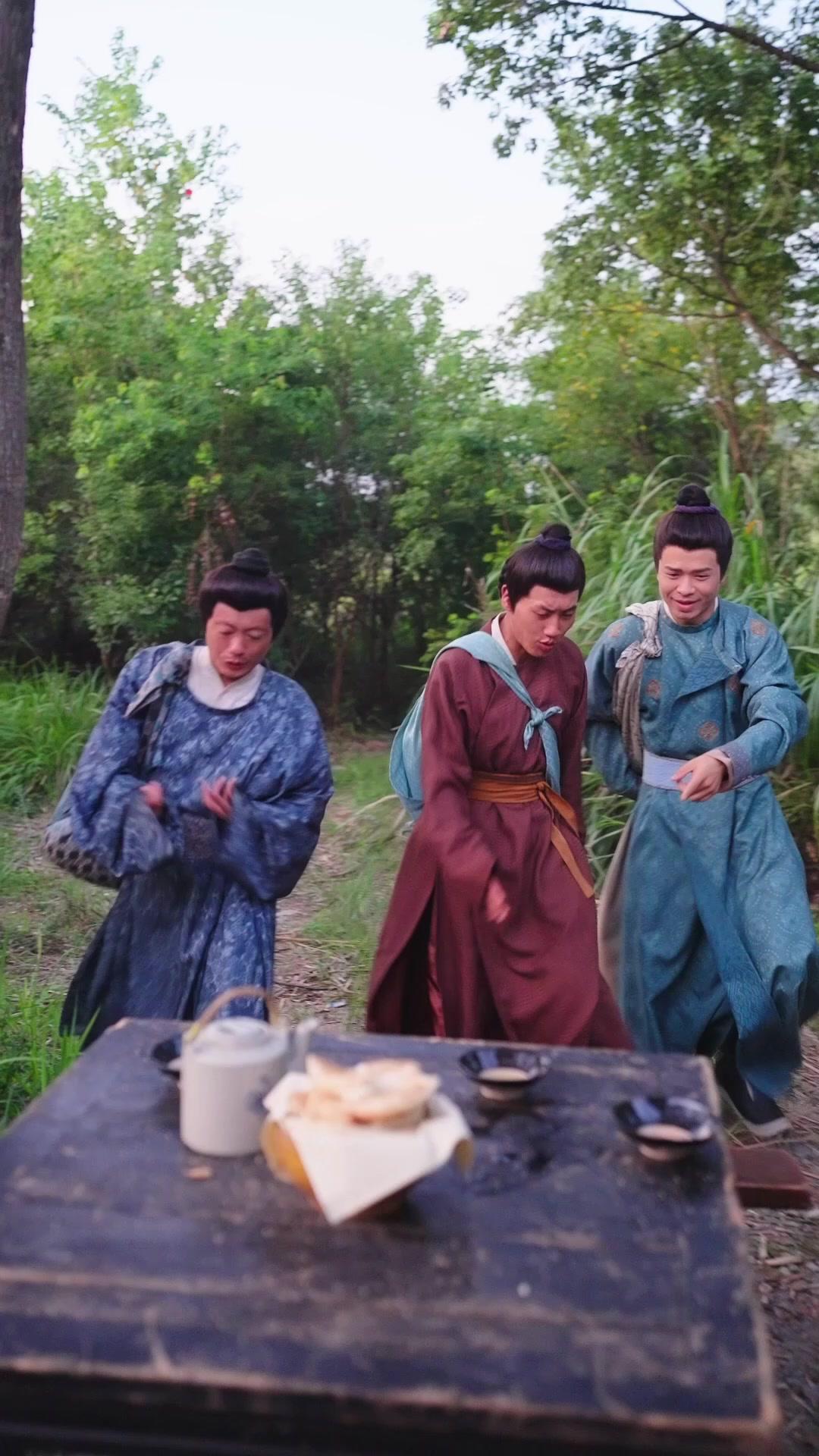 I Became My Sister to Avenge Her