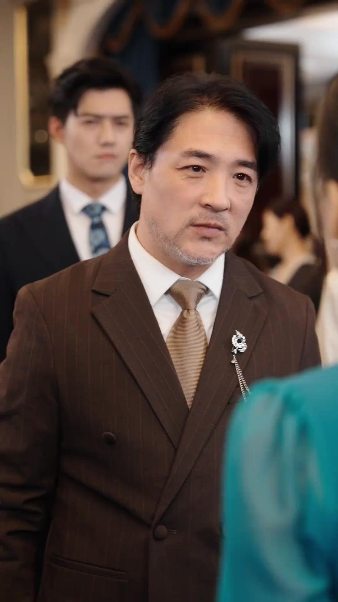 平凡な義父、最強の婿軍団