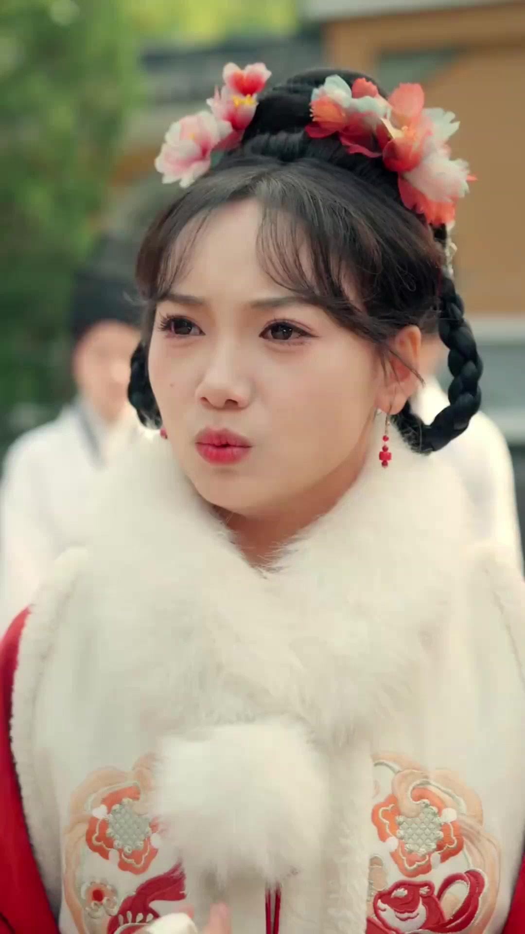 (Doblado) De la traición al trono