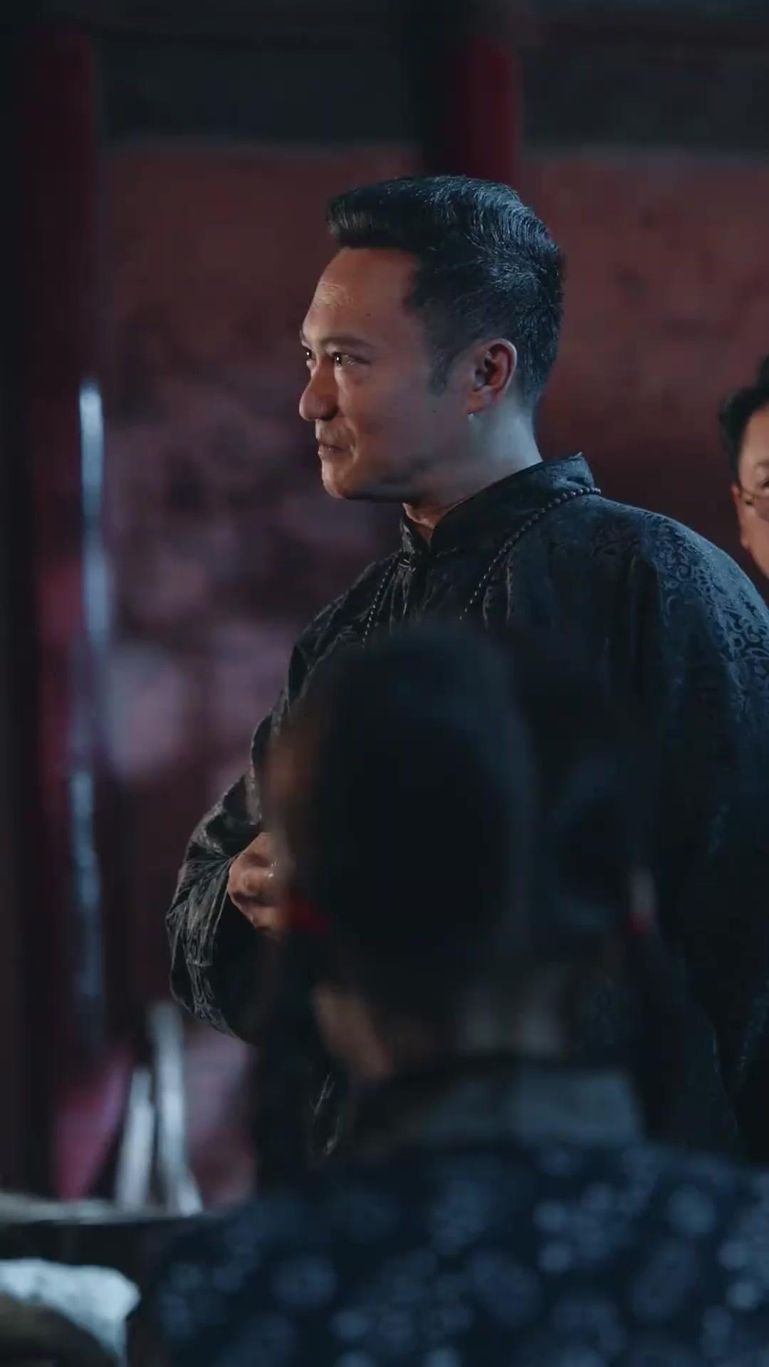 تحت ضوء الذكريات