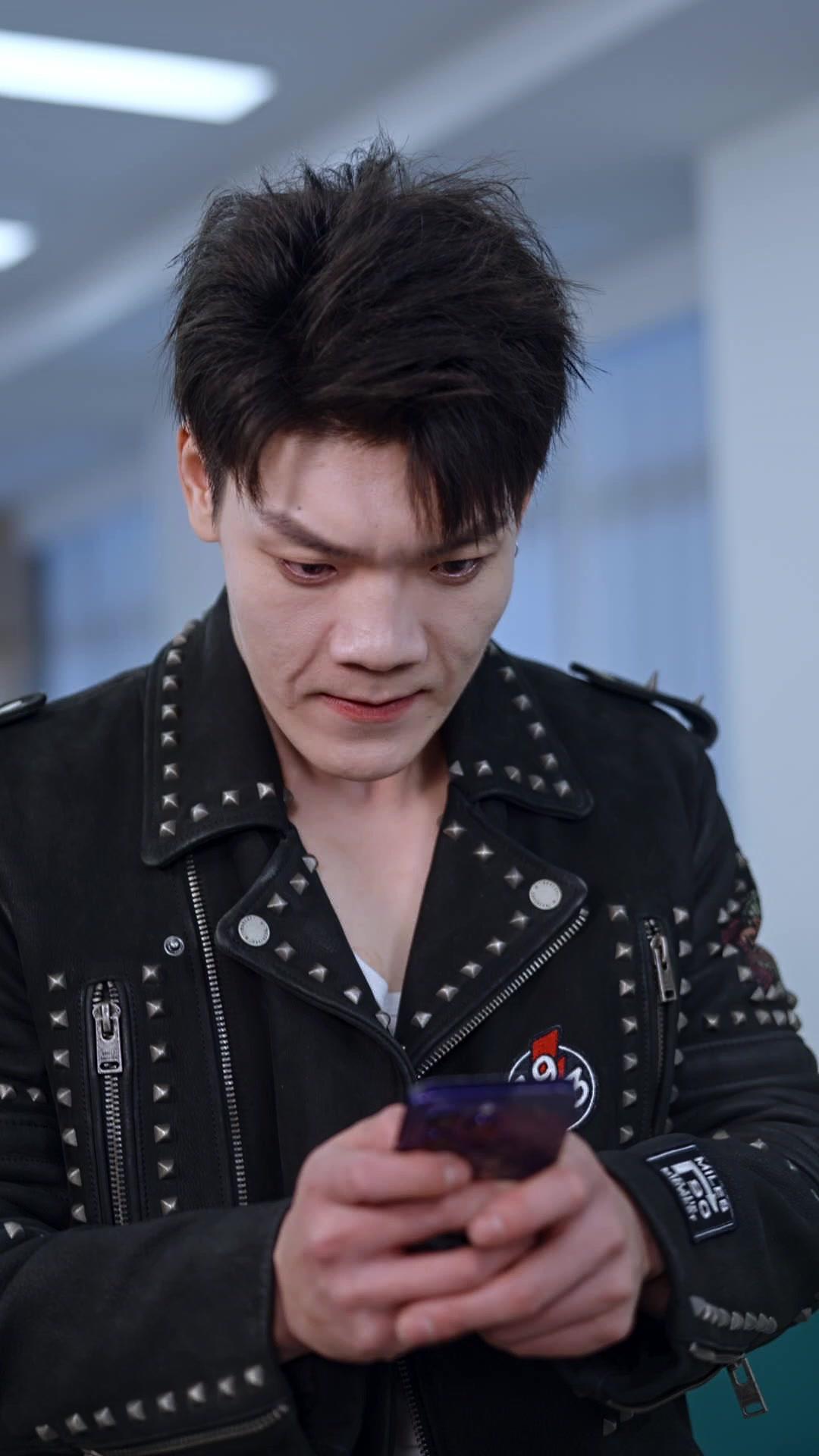 Renascida para Desmascarar Falsa Amiga