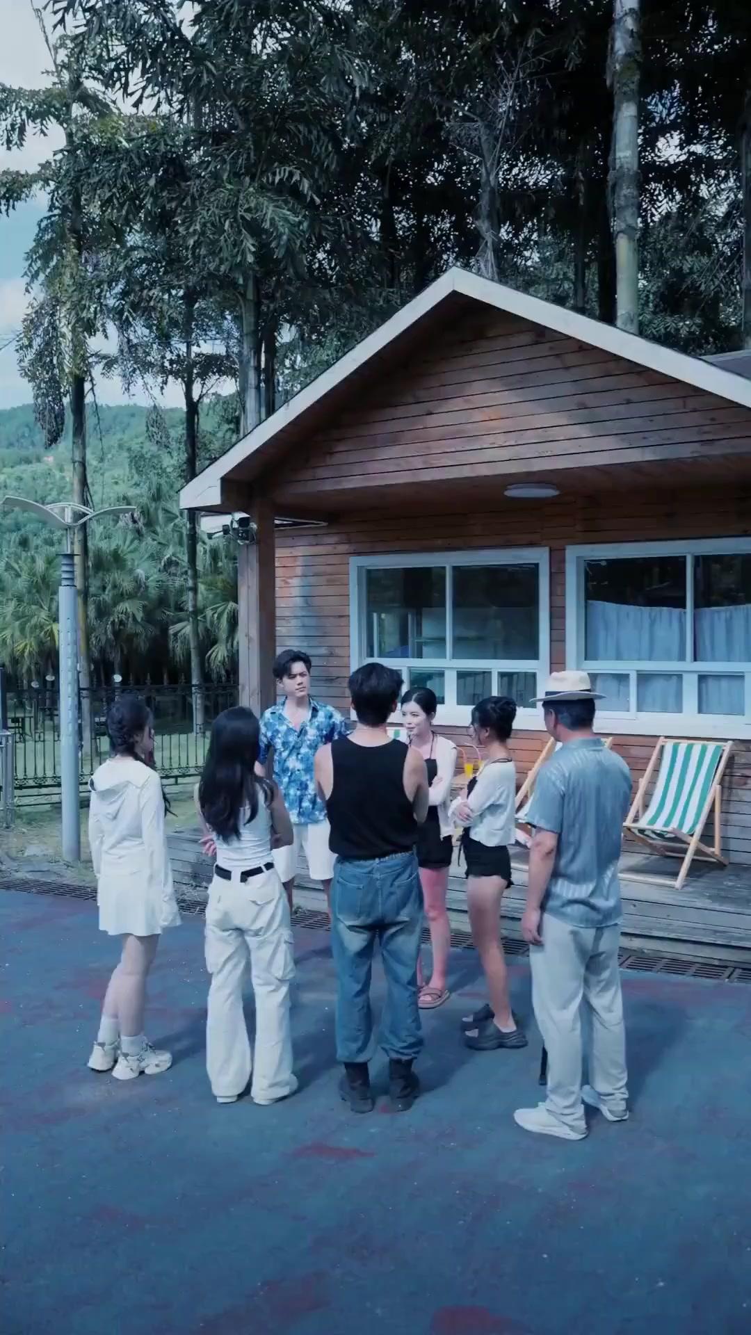 (Dublagem) O Ataque do Tubarão Gigante