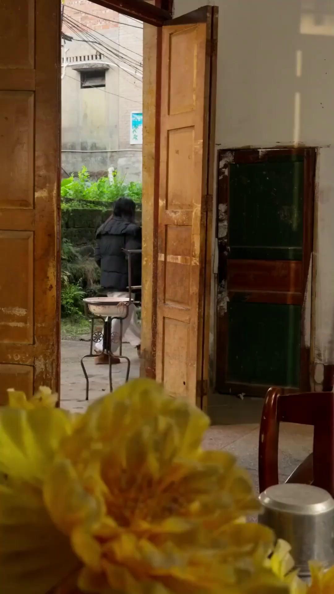 (Doblado) ¡Vuelve el Doctor Proscrito!