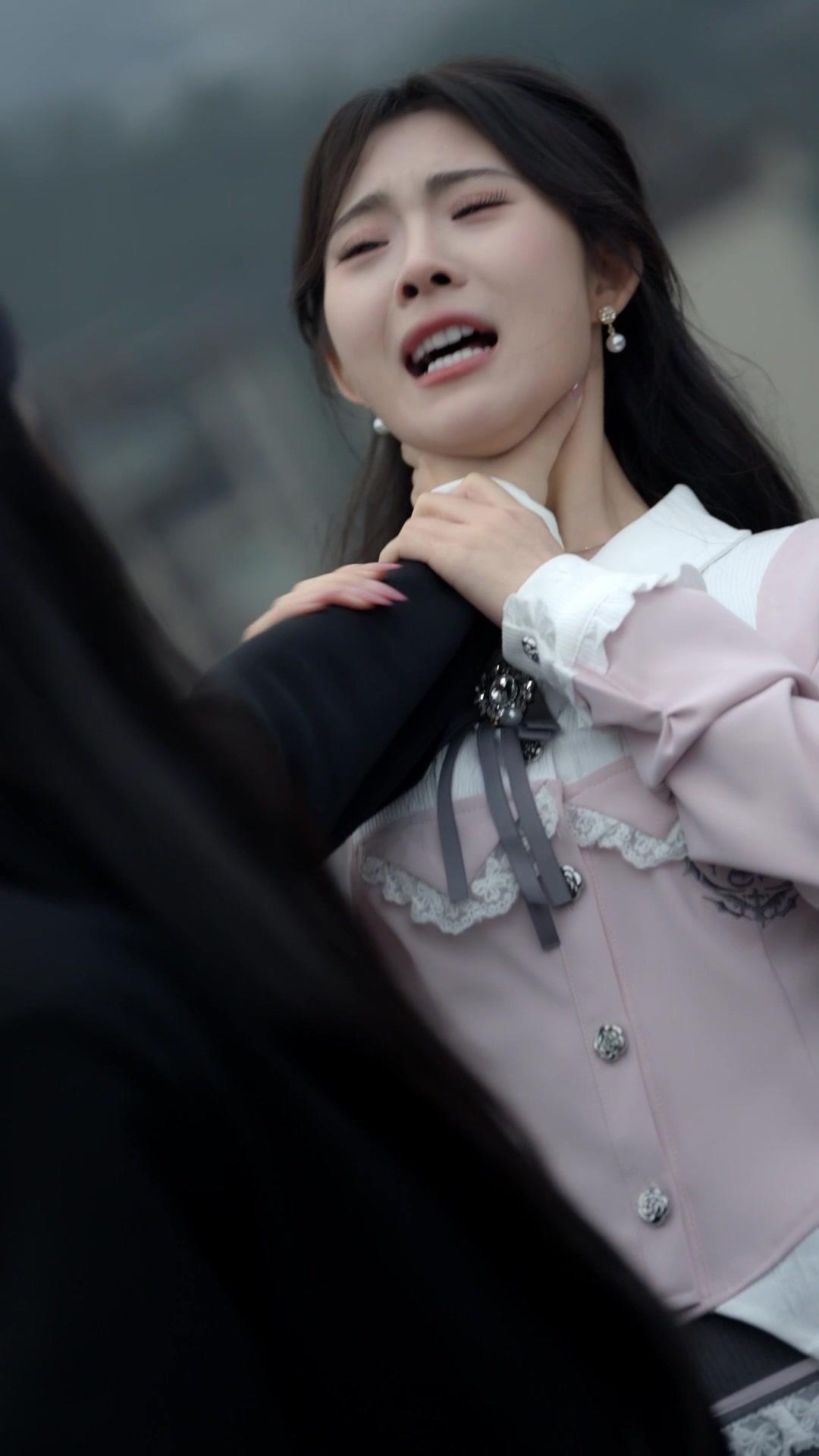 別惹神女真千金