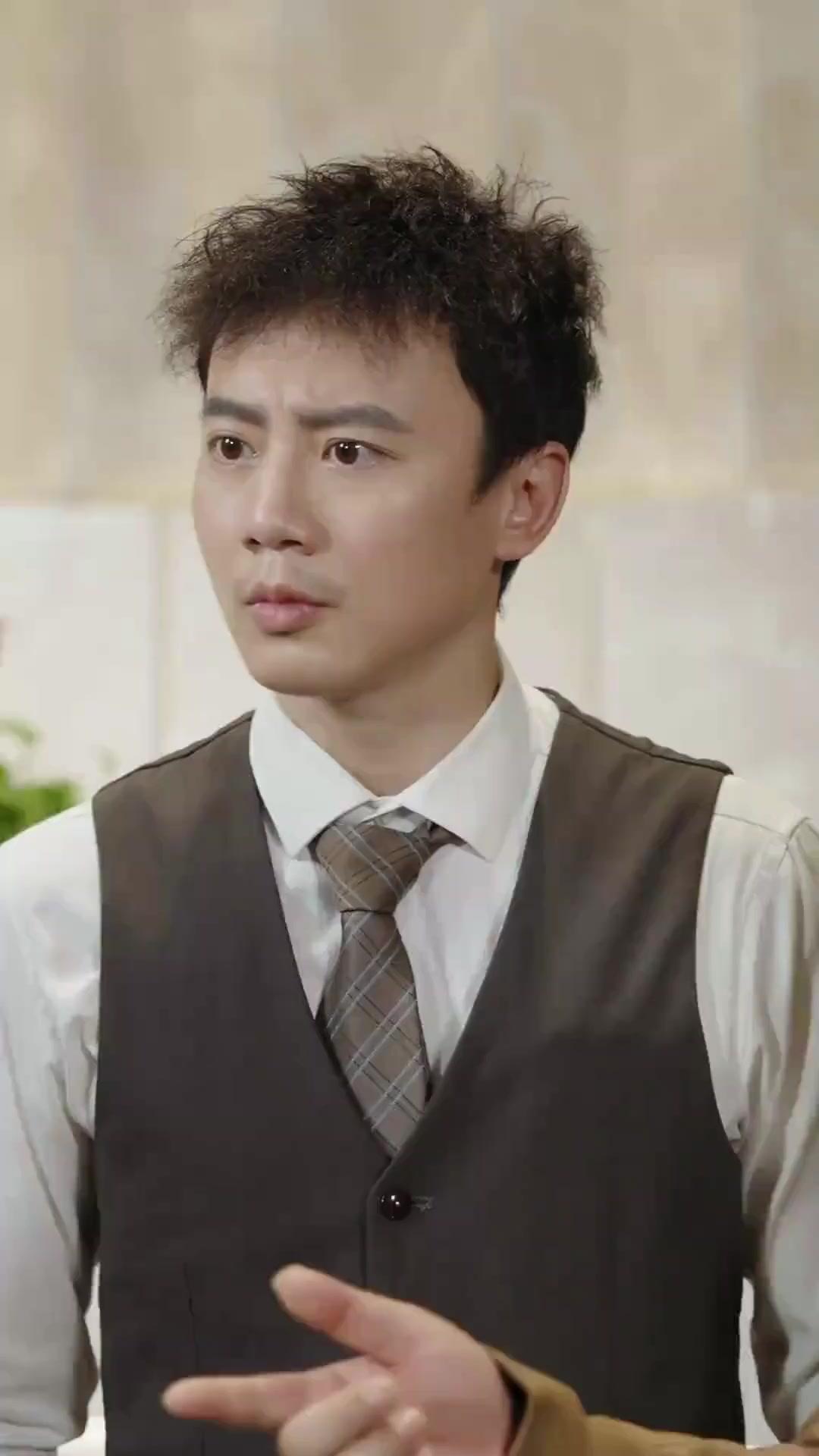 (Dubbed)Behind the Black Eight