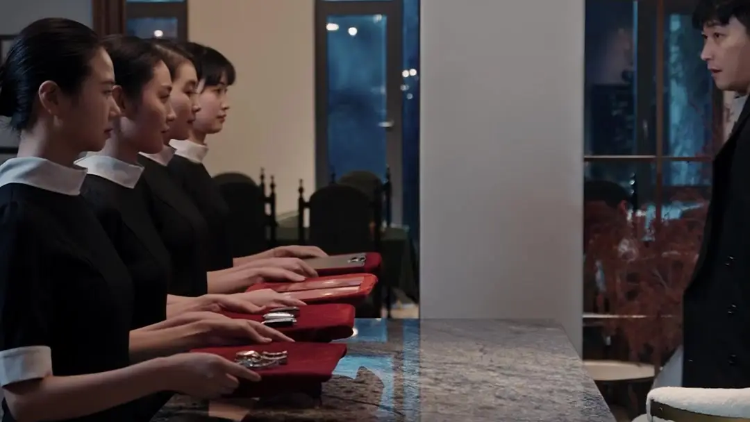 Loser Master: When the Chandelier Stops Blooming