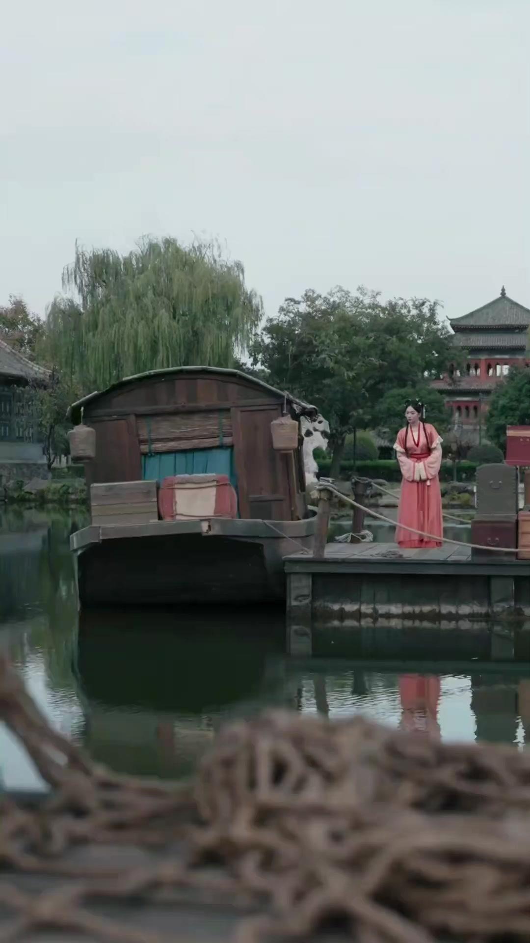 (مدبلج) الإمبراطورة زوجةُ الأب