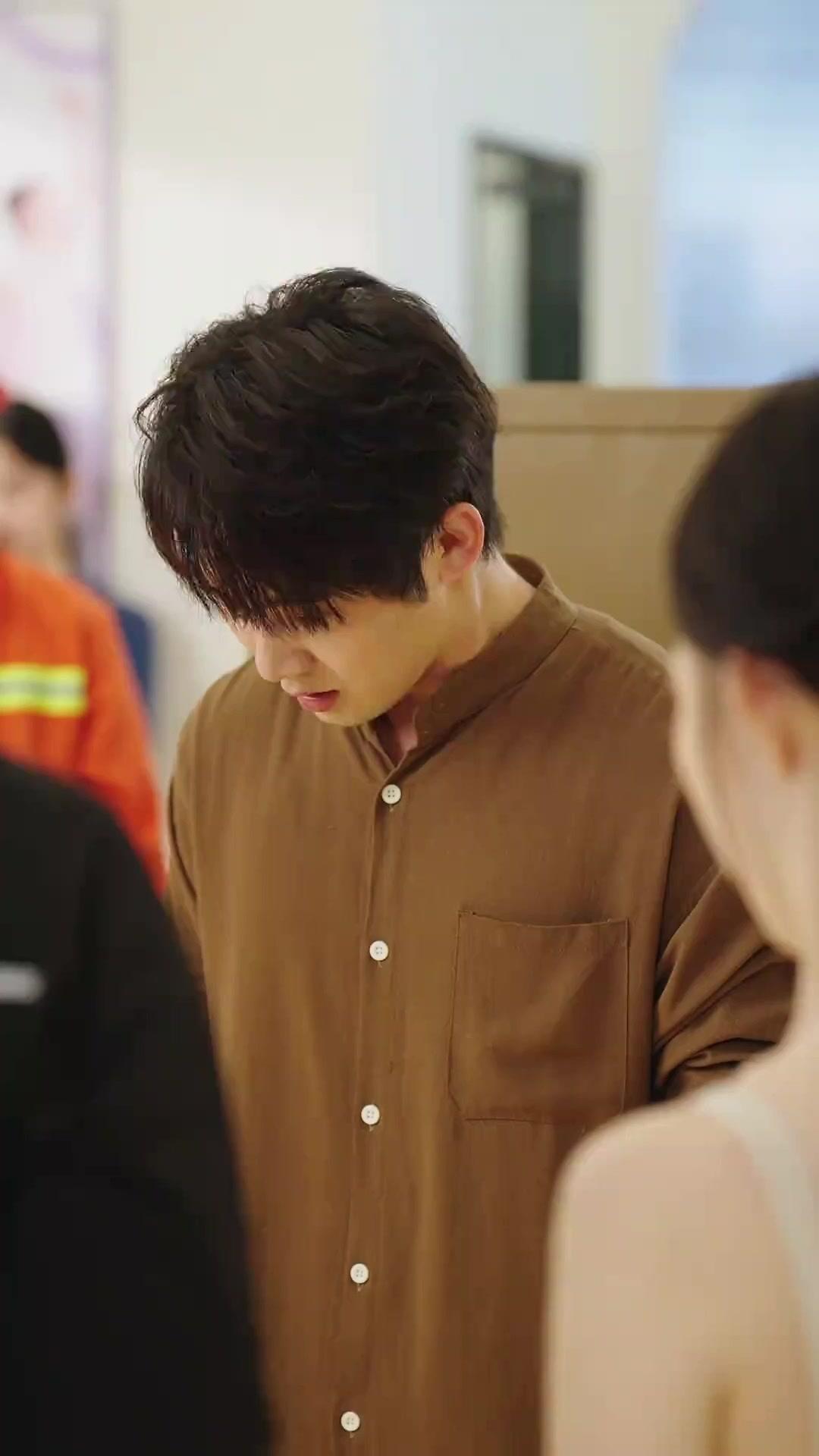 (吹き替え) 裏切り者の声はもう届かない