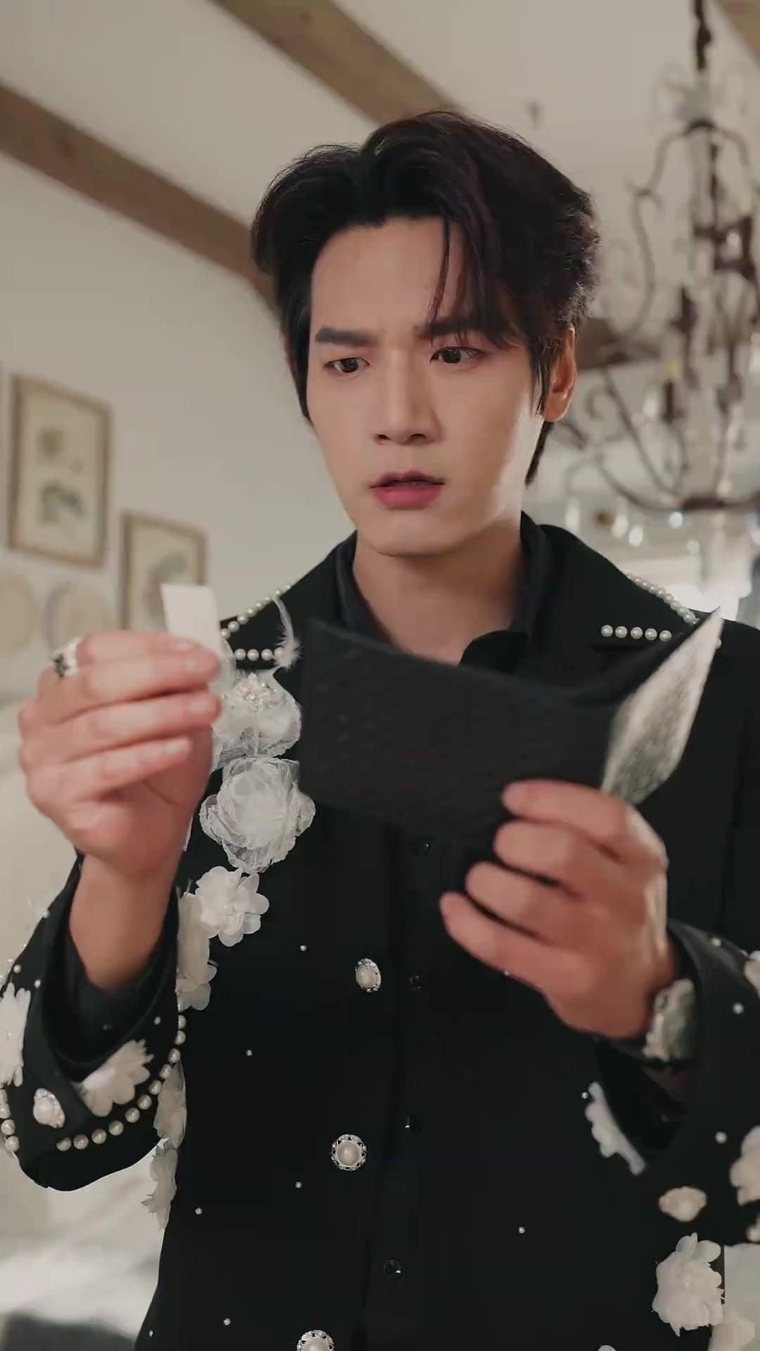 (吹き替え) 仮面を外した日、私は頂点へ