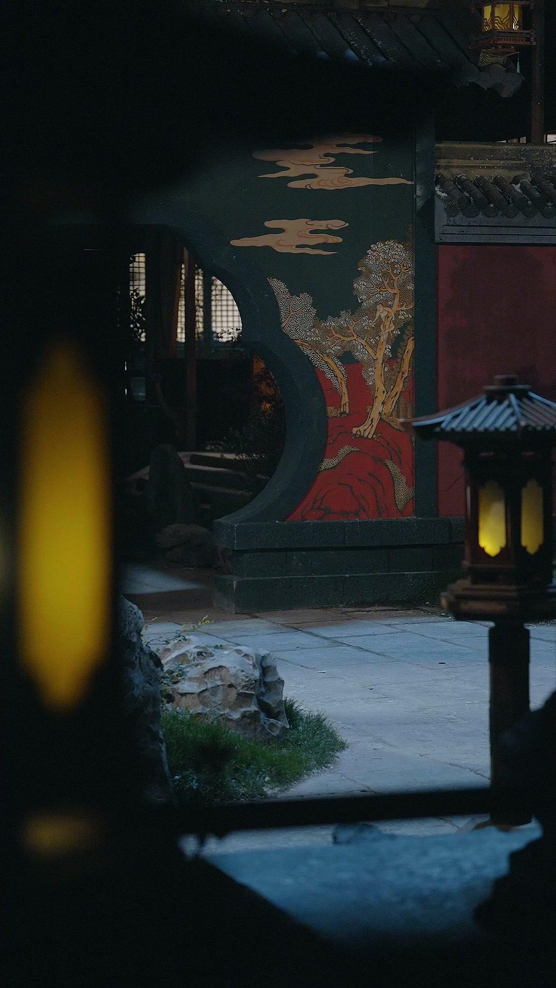 穿越成妃，但我想準時下班