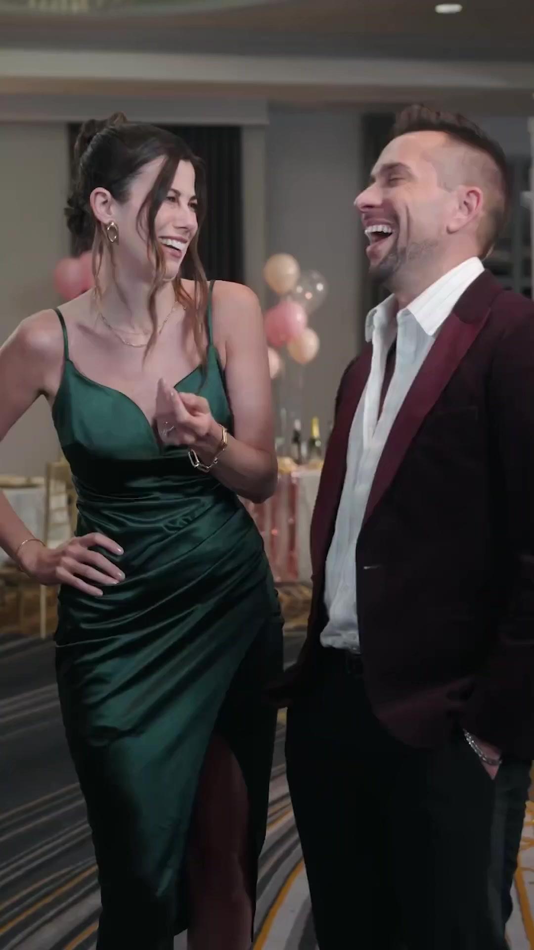 (Dublagem)Herdeira Grávida: Mimada por 5 Tios Bilionários