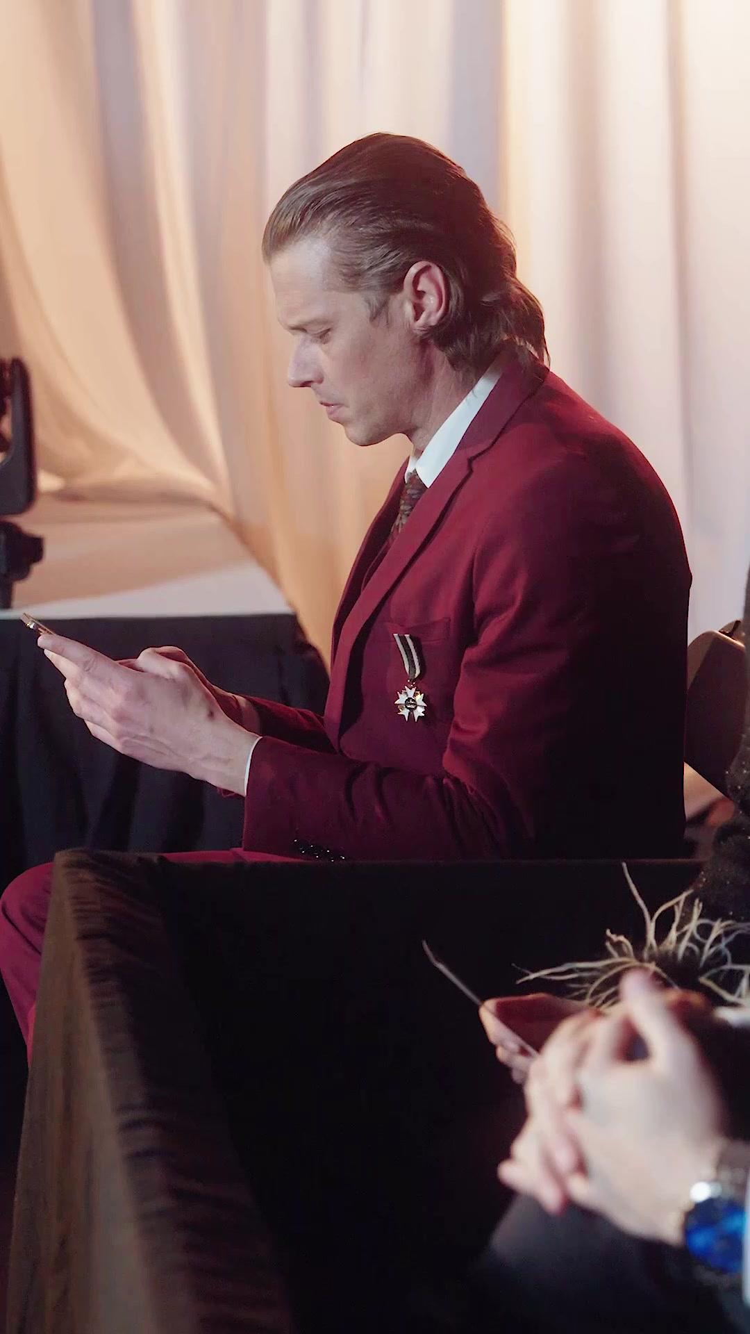 A Coroa Além do Túmulo