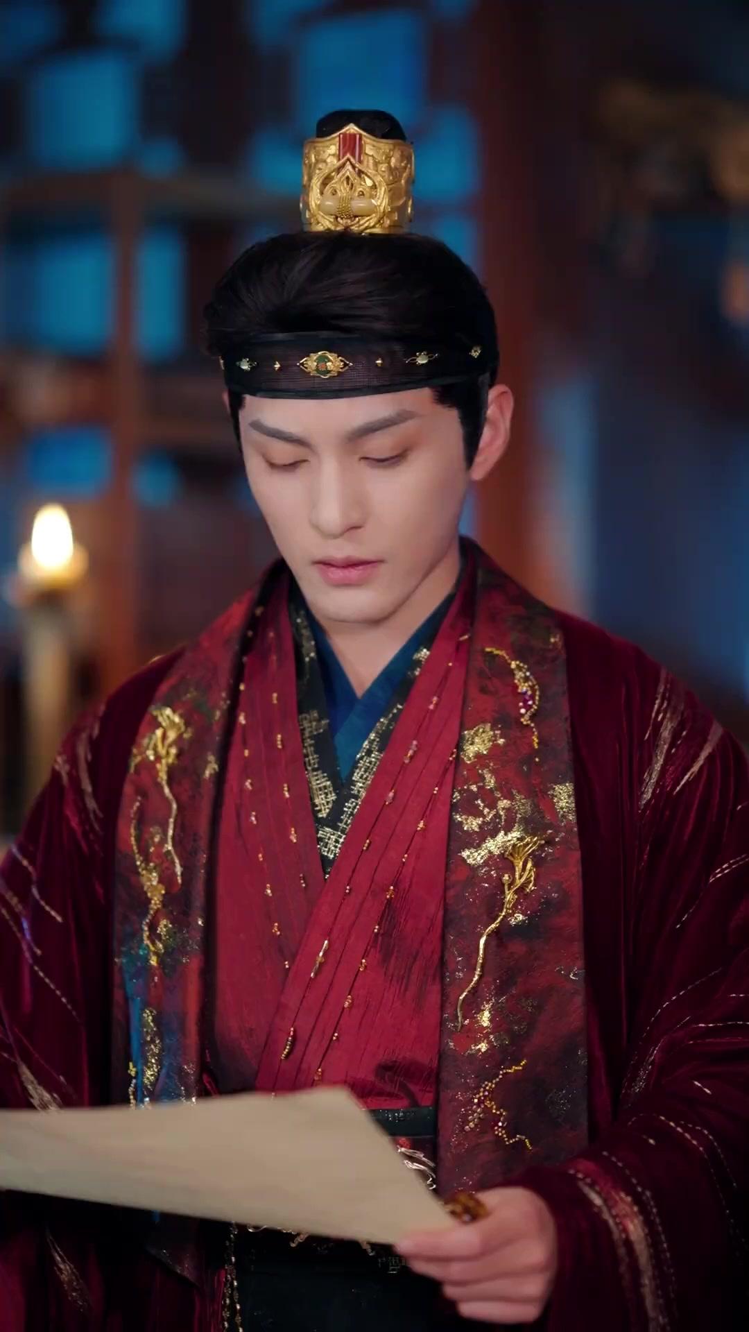 Her Sweet Smile and Savage Heart