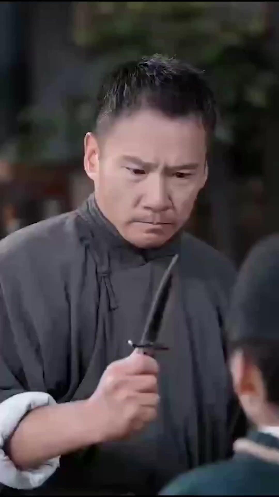 (مدبلج)نور الحريري، القبضة التي لا تُقهر