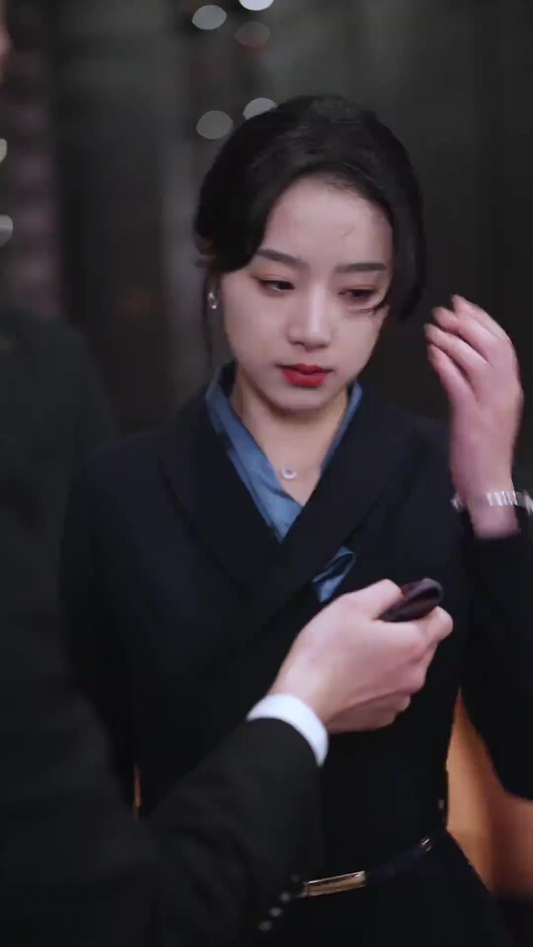 KHÁCH SẠN TÌNH YÊU