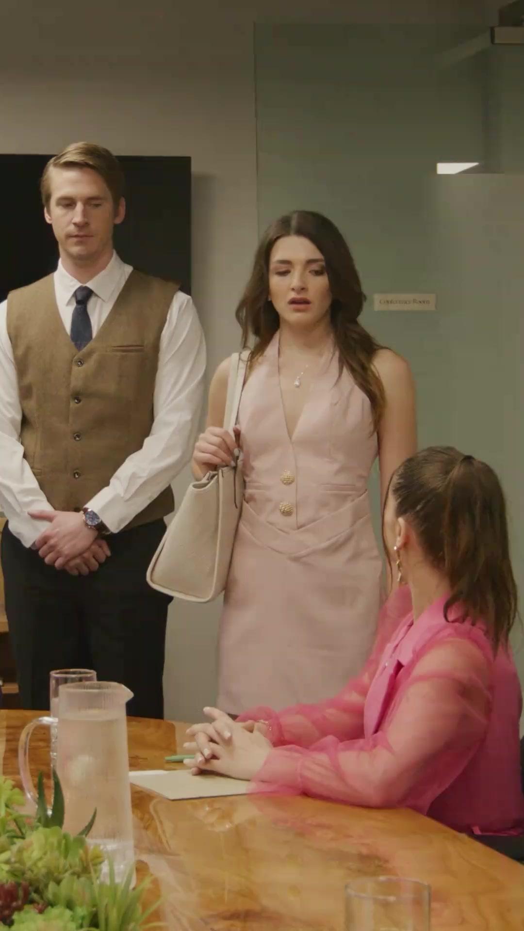  (Doblado) Escapar de mi esposo destinado