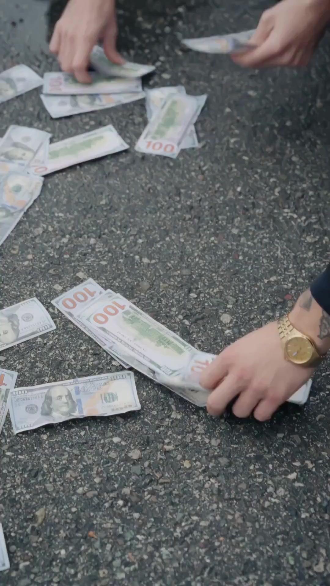 (Dublagem) Meu Papai Promotor, Salve a Mamãe!