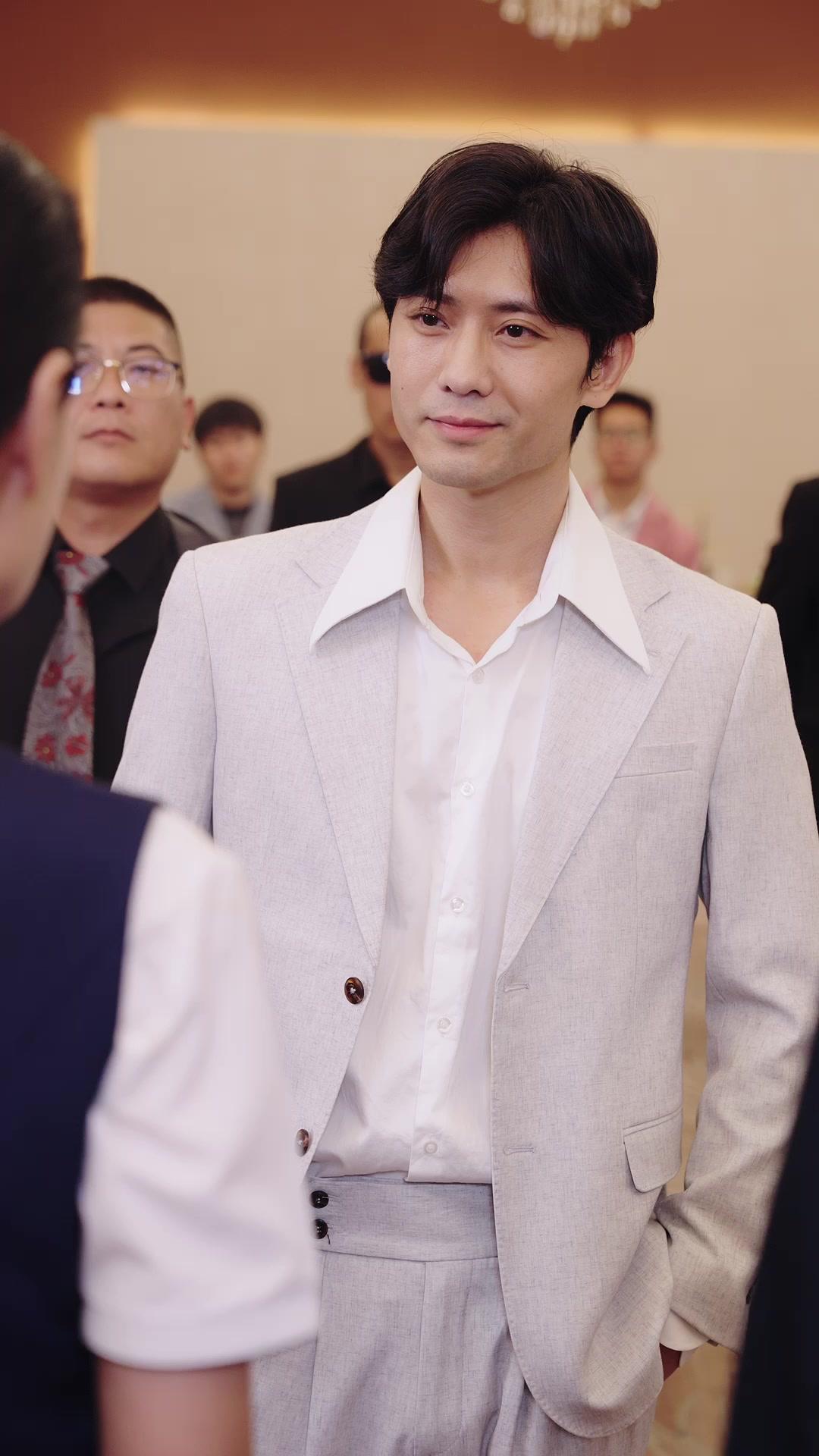 MAMAN MÉNAGÈRE : SON RETOUR FOU