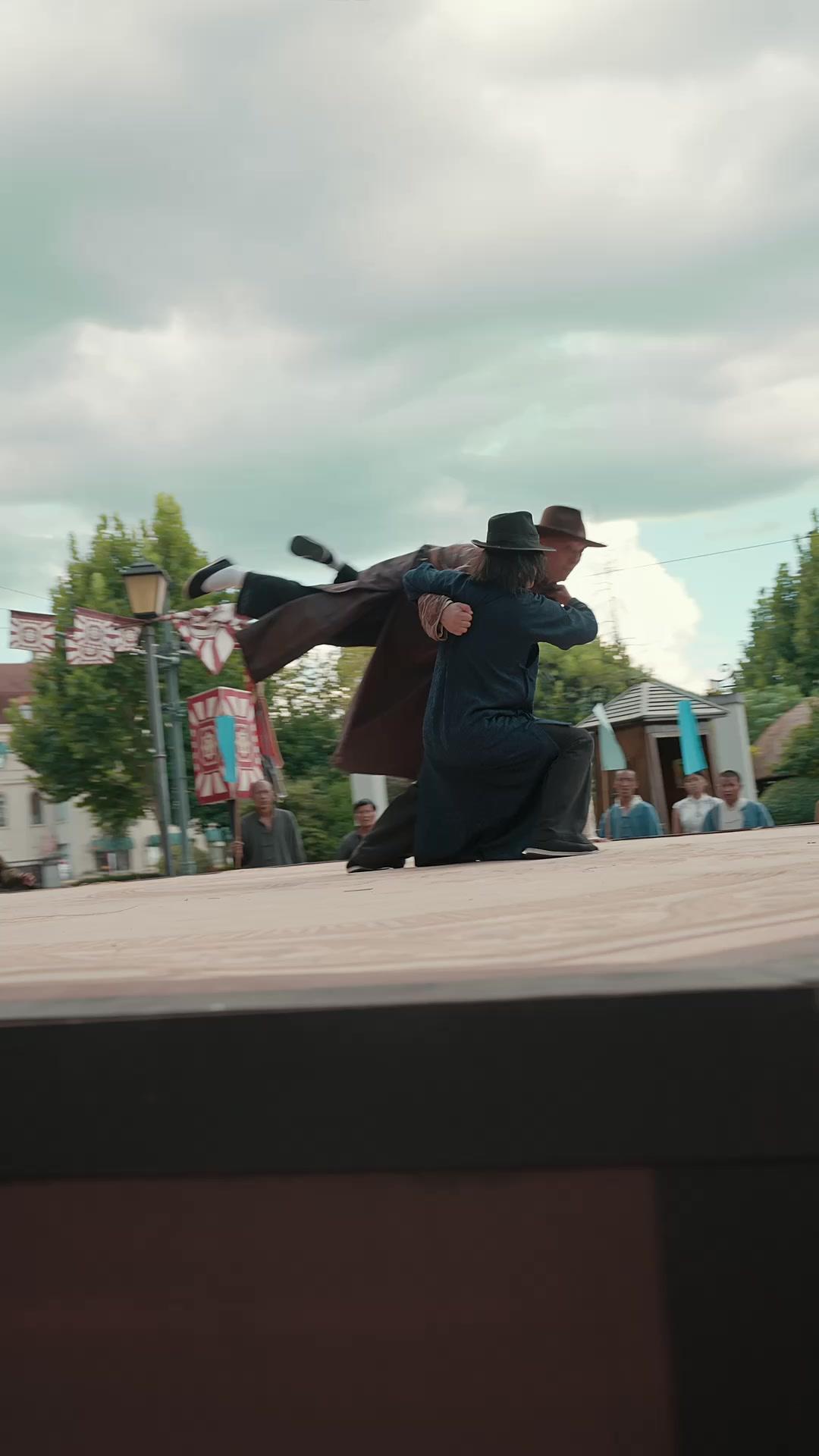 Raja Tinju di Balik Gerobak