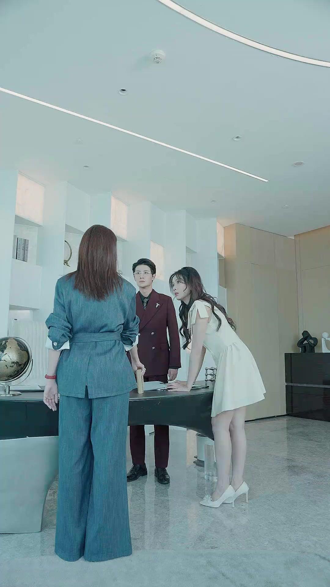 Stole My Office? You're FIred, Hubby!
