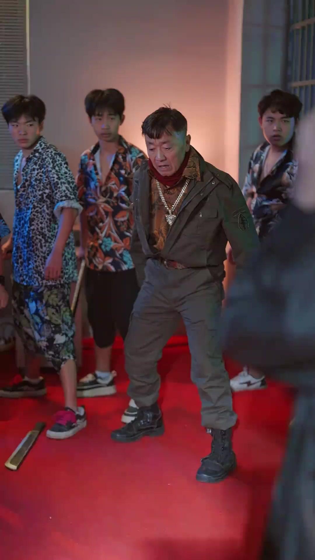 Nữ La Sát Bảo Vệ Chồng