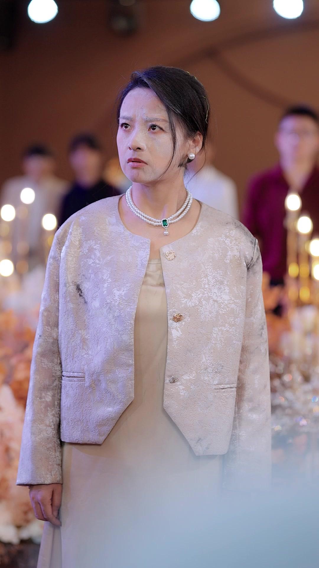 Dia Pilih Dia, Aku Bersinar