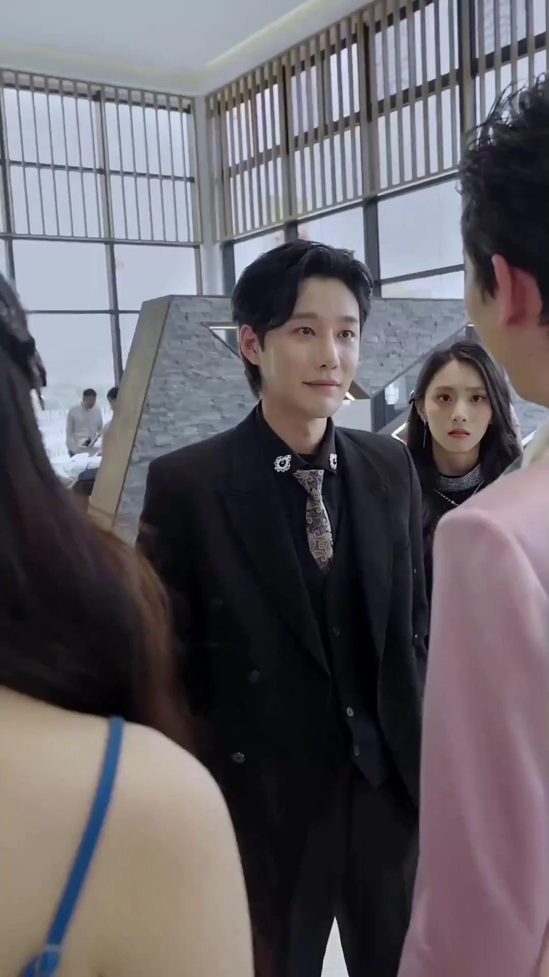 (Dubbed)Dumped, Rich, & 4 Beauties