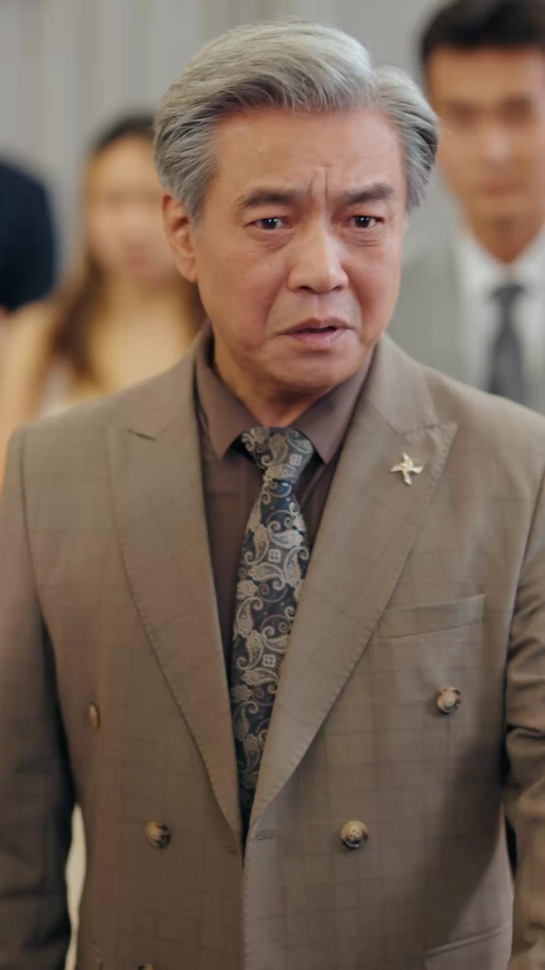 DU SANG SUR L'HÉRITAGE