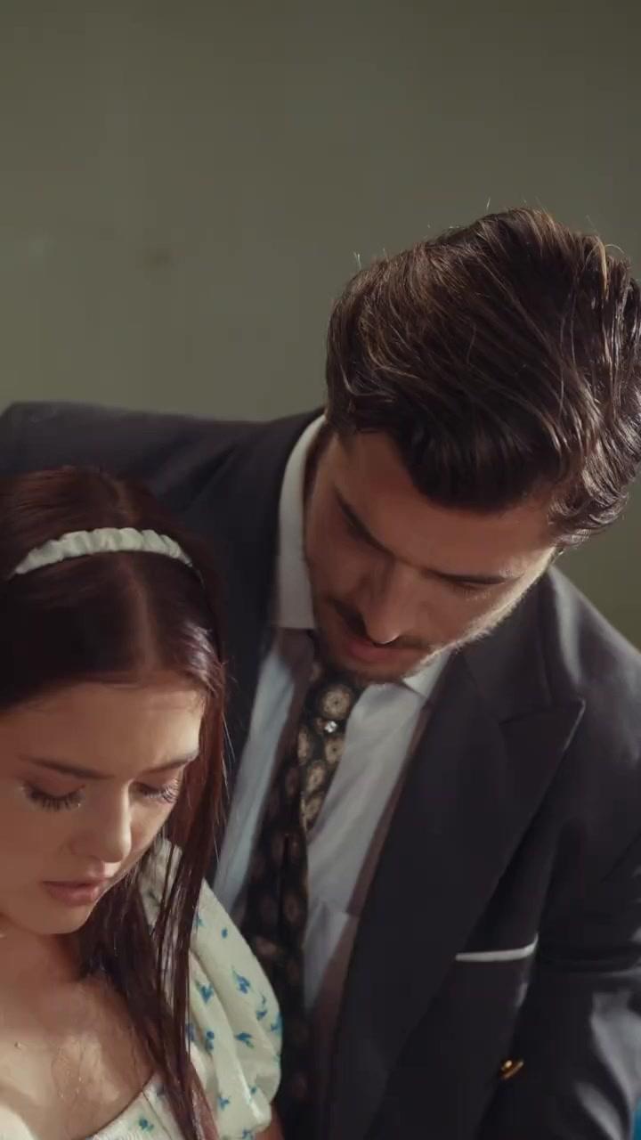 अरबपति के जुड़वाँ, प्यार