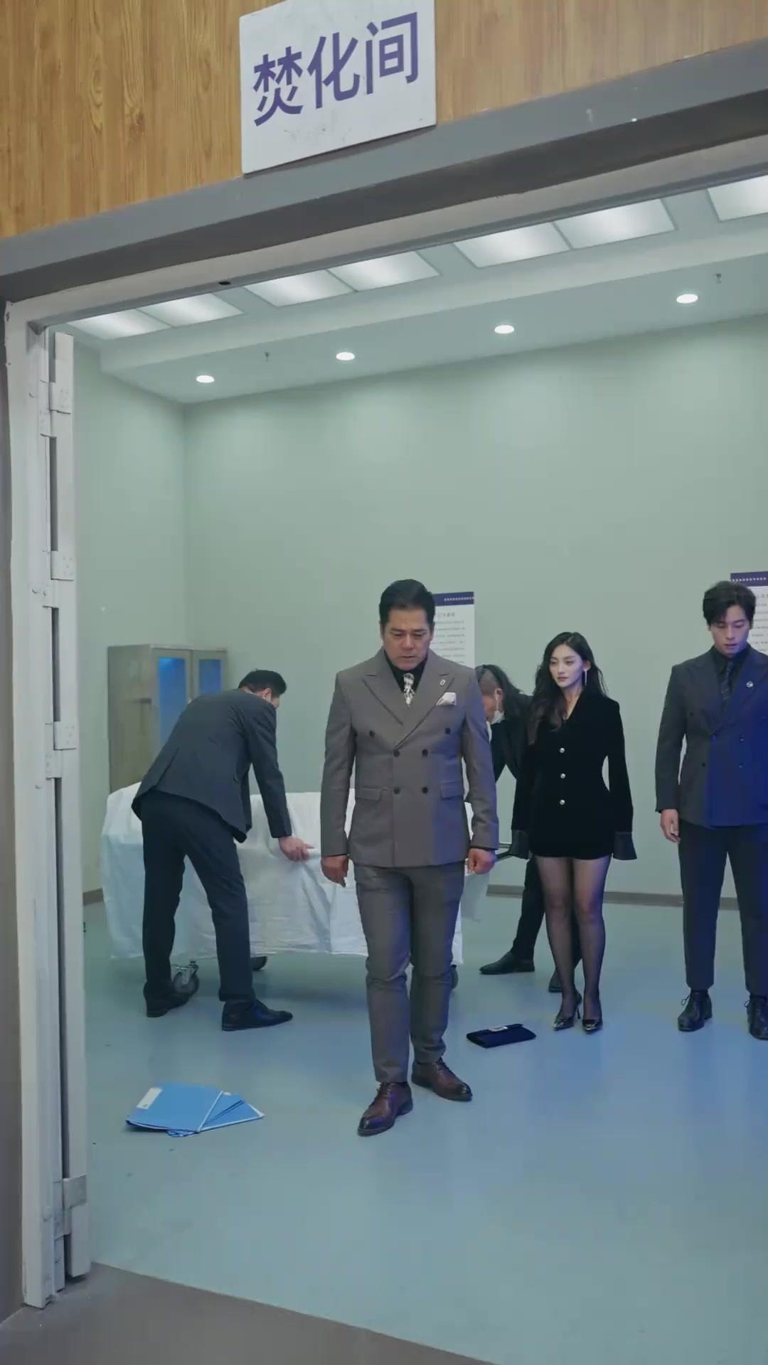 Stolen Face, Stolen Life