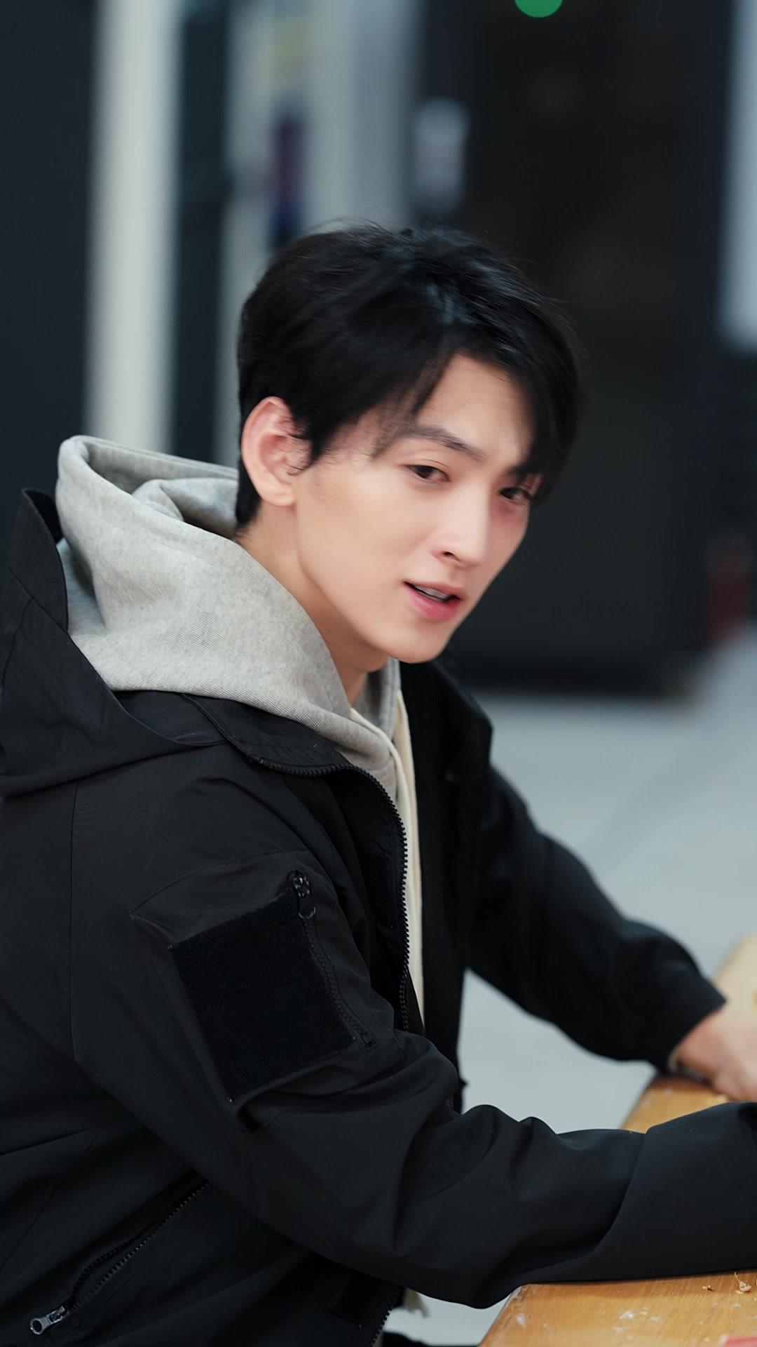 Bos, Aku Bukan Pamandu Biasa