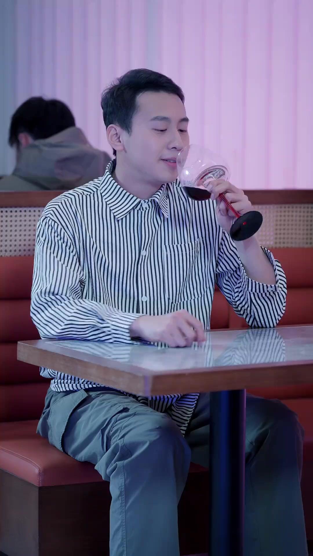 Magic Eyes Make Me King of Containers!