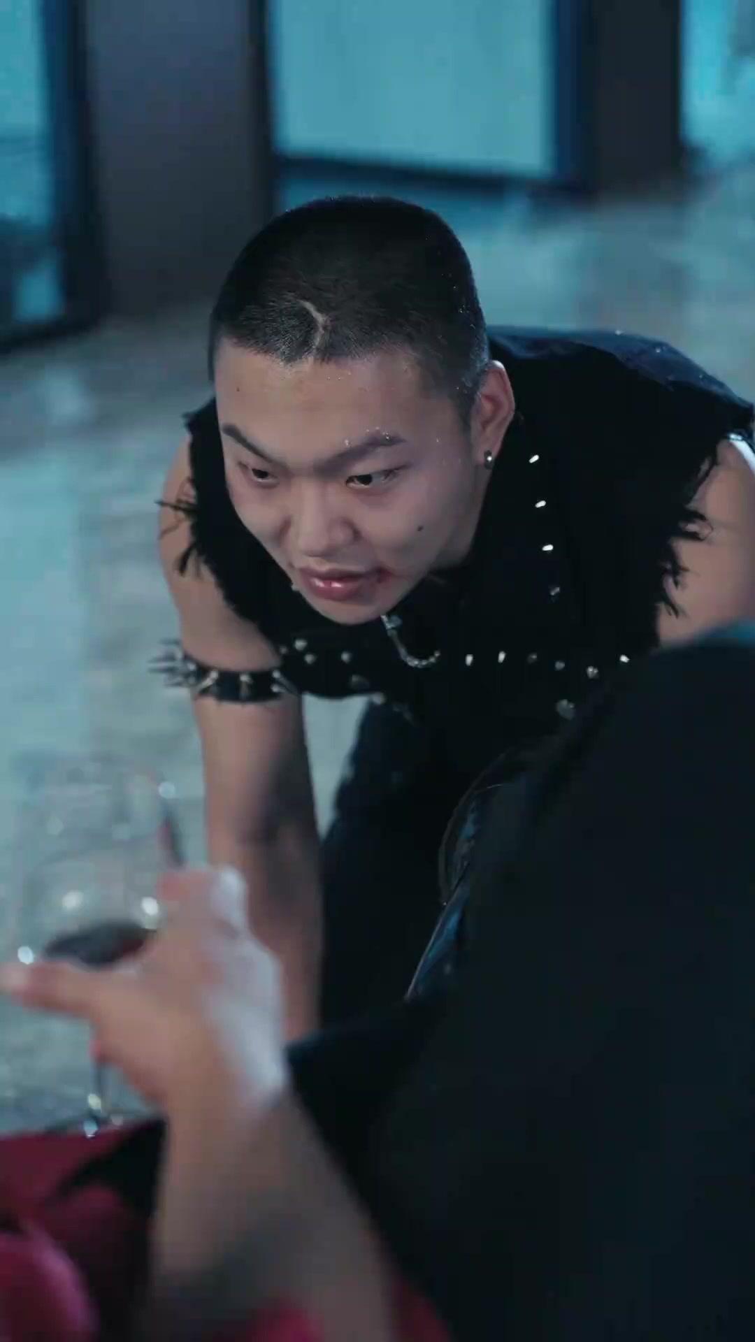 (Doblado)Derrapando con el mecánico