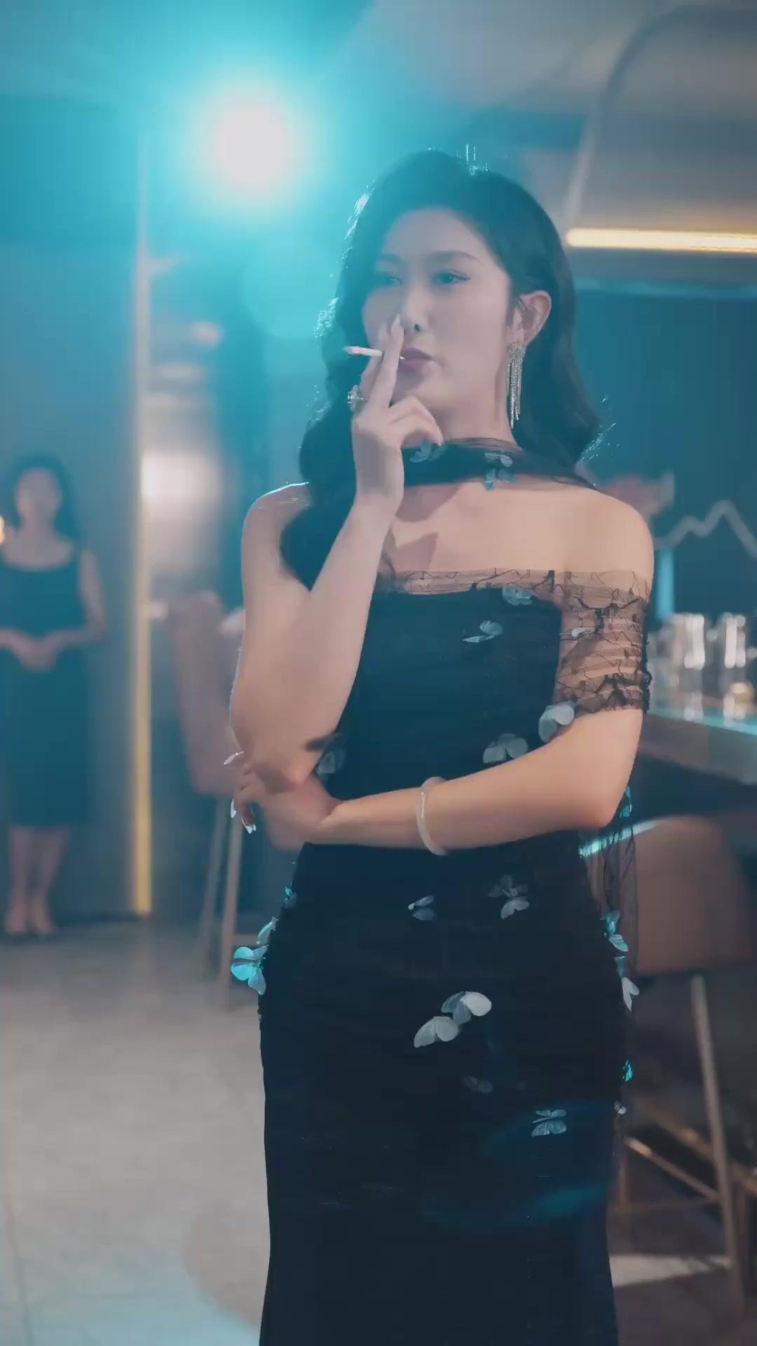 Sandiwara Cinta Sang Ratu Dendam