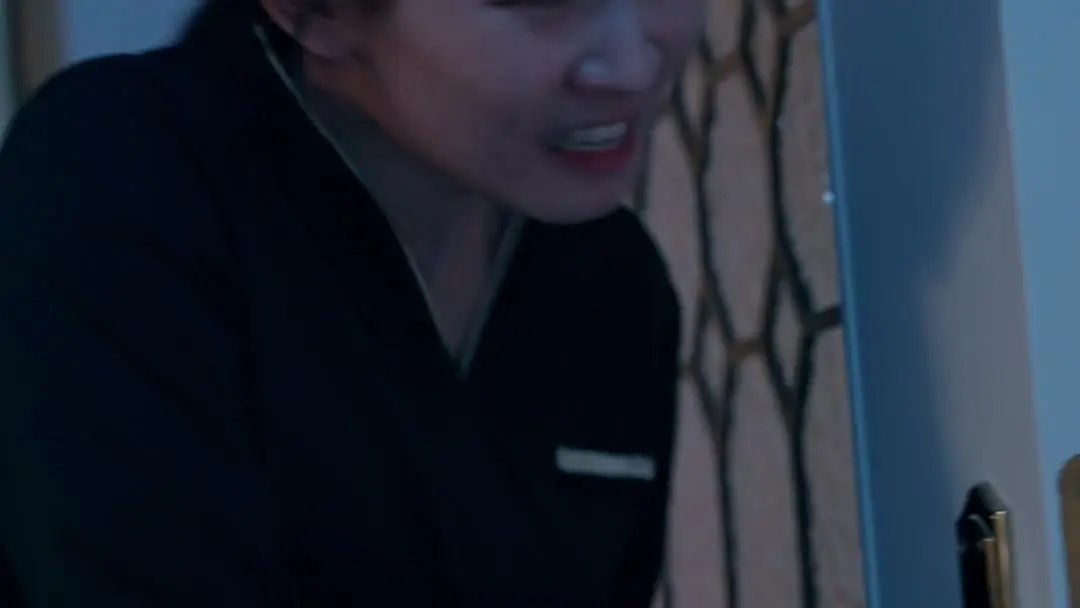 거지 남편은 재벌, 문앞에서 터진 진실의 키스