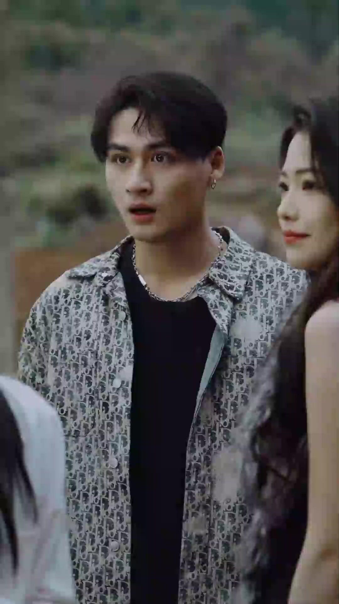 (พากย์เสียง)งูเหลือมยักษ์มาแล้ว