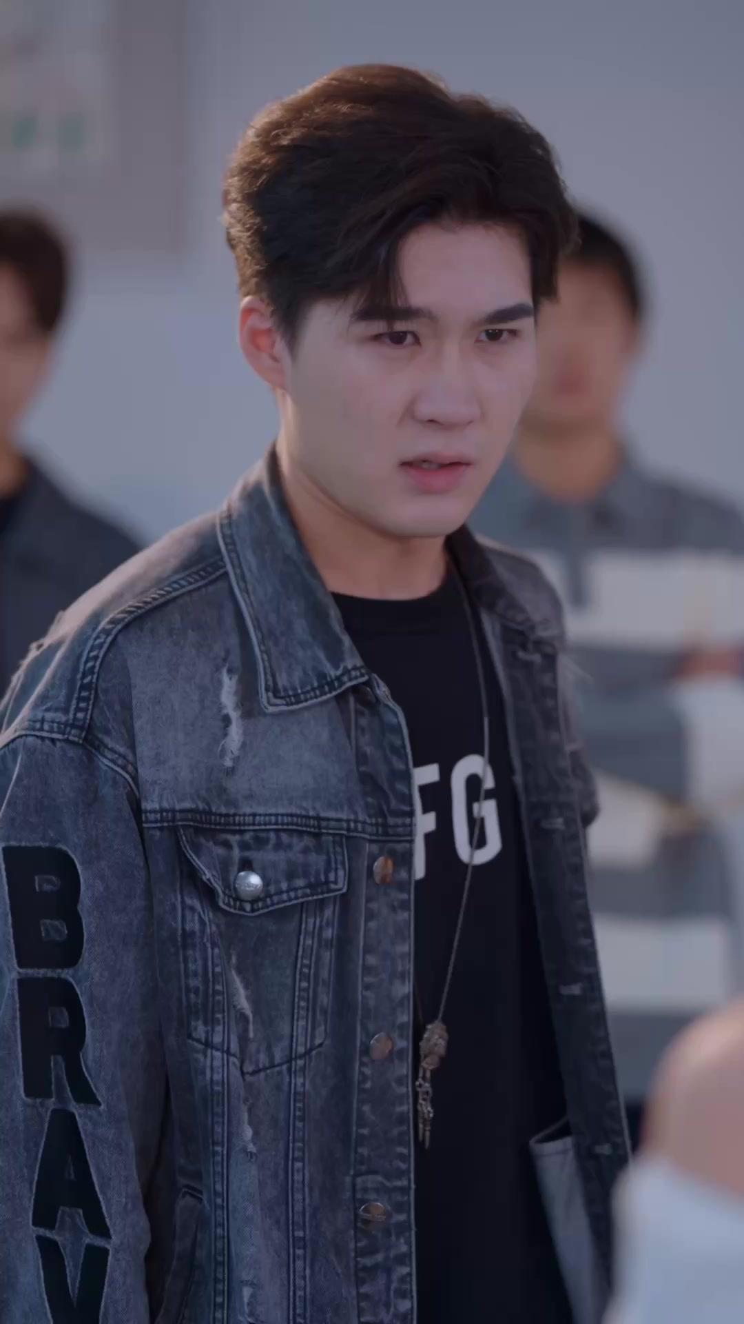 這世，我笑看你們演