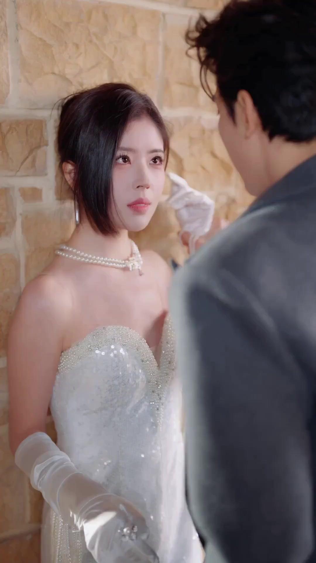 (Dubbed) Stay Away! She’s a Violent Psycho!