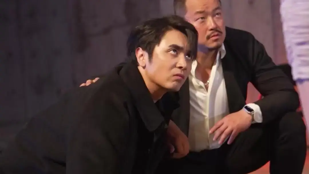 Legend of a Security Guard: When the Hostage Becomes the Strategist